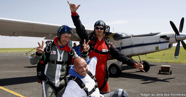 Philippe Croizon au départ pour un saut en parachute